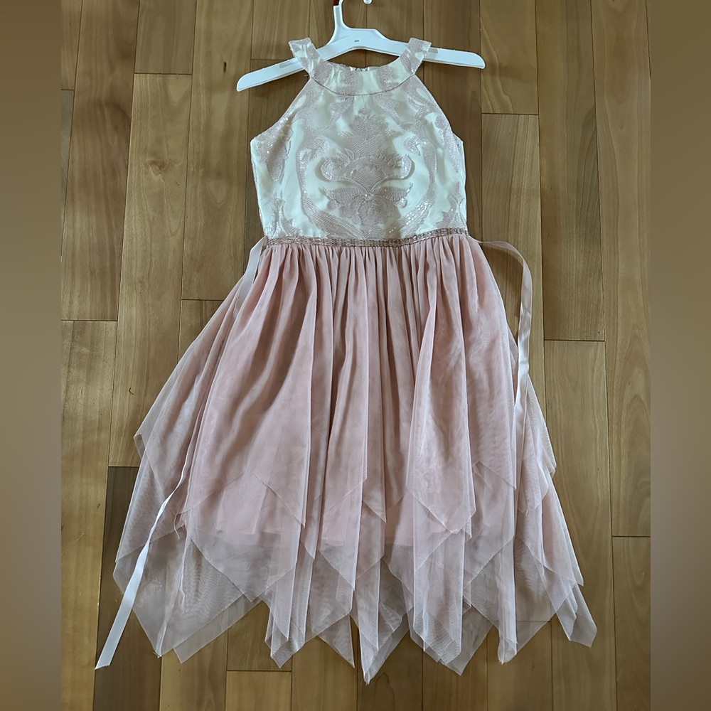 Gorgeous girls dress, size 12. TTS! Super cute & perfect for a spring or summer.